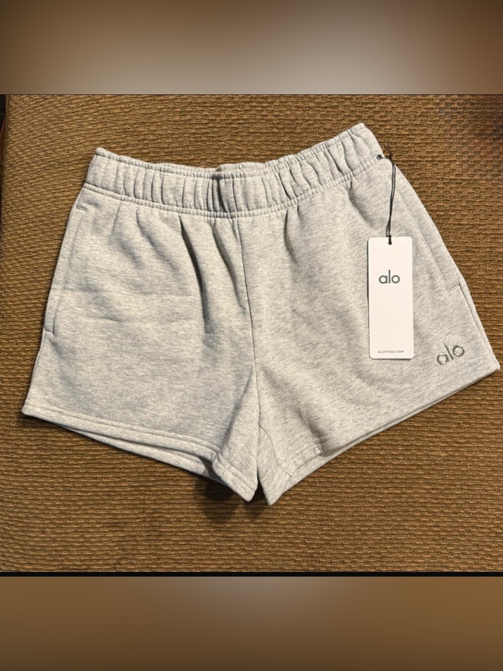 NWTA ALO Yoga Accolade Shorts XS - Picture 4 of 7